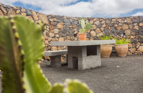 La Geria Cottage | Finca de la Geria. Beautiful Ecological Rural House among Vineyards!