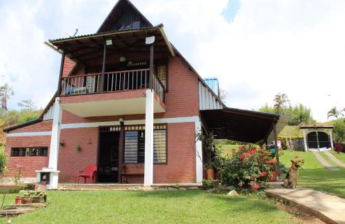 Yotoco Ski Chalet | Finca Lago Calima