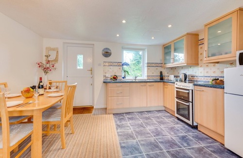 Chysauster House | Finches - Two Bedroom House, Sleeps 4