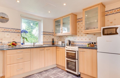 Chysauster House | Finches - Two Bedroom House, Sleeps 4