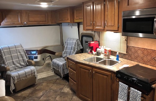 Hereford House | Find Serenity In Our Fully Stocked Class A RV
