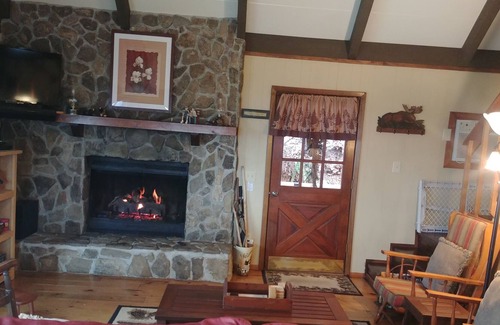 Clarks Chapel Cabin | Find your pot of gold. ALL WHEEL- 4 WHEEL DRIVE REQUIRED