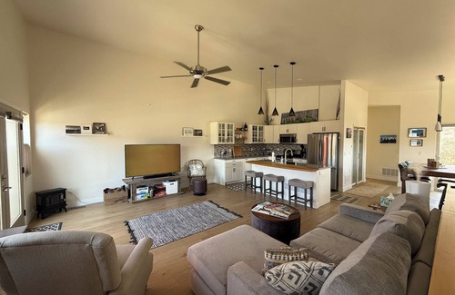 Salida House | Find your quiet in this peaceful 3-bedroom getaway near the Arkansas River