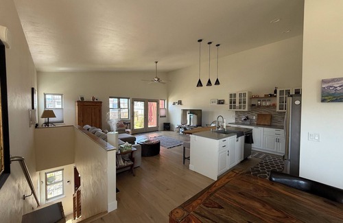 Salida House | Find your quiet in this peaceful 3-bedroom getaway near the Arkansas River
