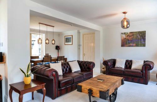 Millbrook House | Finest Retreats - Nicely Tucked Away Cottage