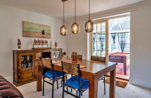 Millbrook House | Finest Retreats - Nicely Tucked Away Cottage