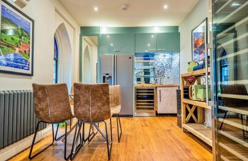 Matlock House | Finest Retreats - The Church Vaults