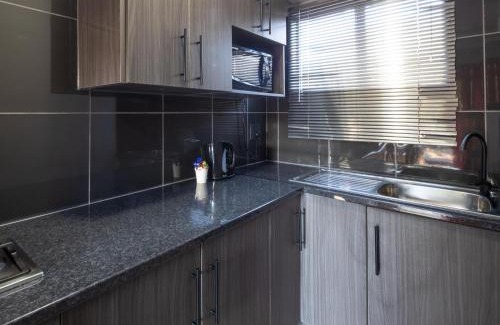 Lephalale House | Fire and Ice Guesthouse Lephalale
