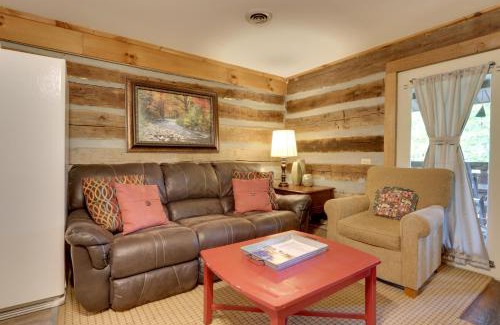 Townsend Apartment | Fire Pit and Deck! Cozy Smoky Mtn Retreat on River