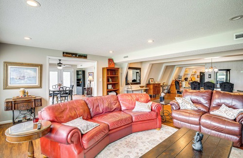 Fackler House | Fire Pit + BBQ: Lake Guntersville Family Home