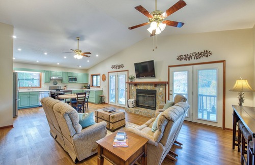 Maggie Valley Cabin | Firefly Ridge / Hot Tub / Views
