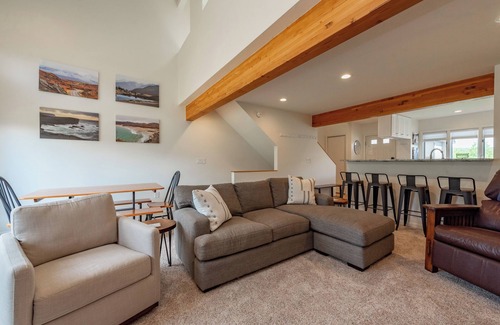 McHenry House | Fireplace, A/C & Views by Wisp Mountain