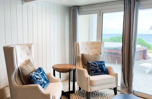 Hope Town Resort | Fireplace room