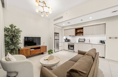 Dubai Apartment | FIRST CLASS | 2BR | Creek Beach | Relax in Style