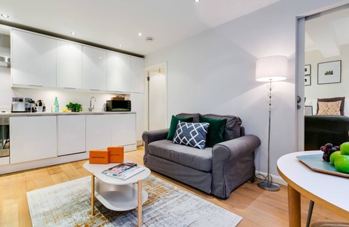 Chelsea Apartment | First Class 1 Bedroom Apartment for up to 4 in Kensington 540