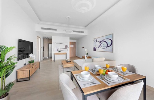 Jumeirah Lake Towers Apartment | FIRST CLASS | 1BR | Stylish Urban Retreat