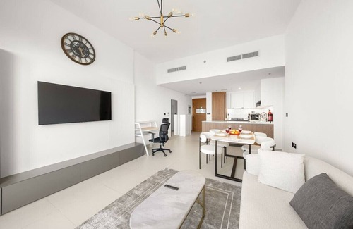 Dubai Apartment | FIRST CLASS | 1BR | Stylish Urban Retreat