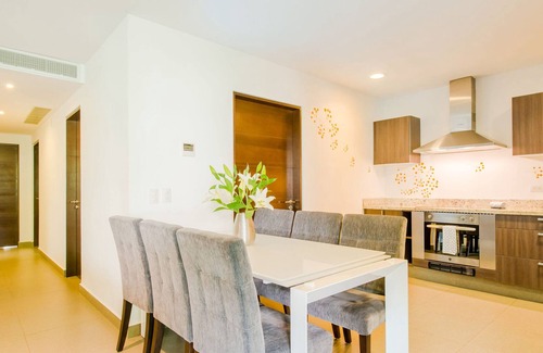 Playacar Condo | First-class Stay in Playacar, Pools/Gym/Kid’s Area