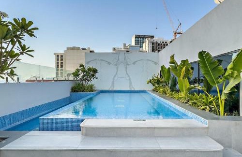 Jumeirah Village Circle Apartment | FIRST CLASS Studio Luxe & Cozy Vibes