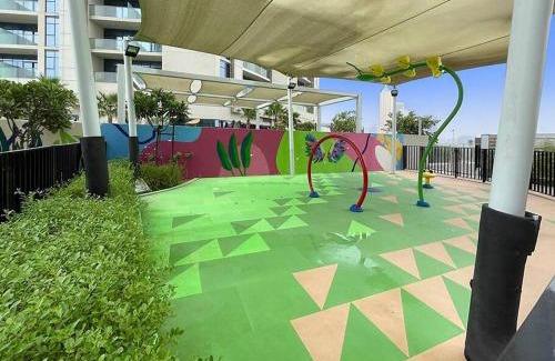 Sheikh Zayed Road Apartment | FIRST CLASS Studio Luxe Living
