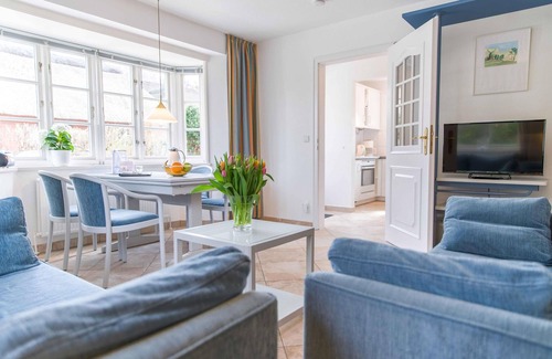 Norddorf Apartment | First floor apartment with terrace for up to 4 people