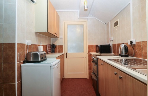 Tremadog Cottage | FIRST FLOOR APARTMENT, family friendly in Tremadog
