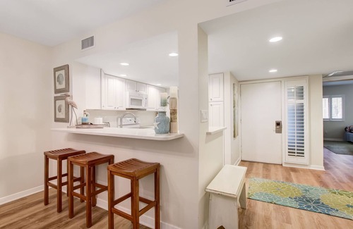 Fernandina Beach Condo | First-Floor, Beautifully-Updated Condo Only 5 Min Walk to Beach!