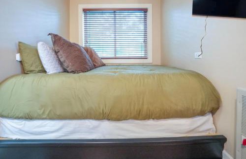 Banner Elk House | First floor, Studio, Resort Access, Portable AC