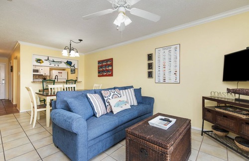 Corpus Christi Condo | First Floor, Waterfront Condo W/2 King Beds, Boat Slip & Sparkling Pool