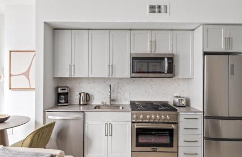 Downtown Seattle Apartment | First Hill Studio w Gym Coworking SEA-456