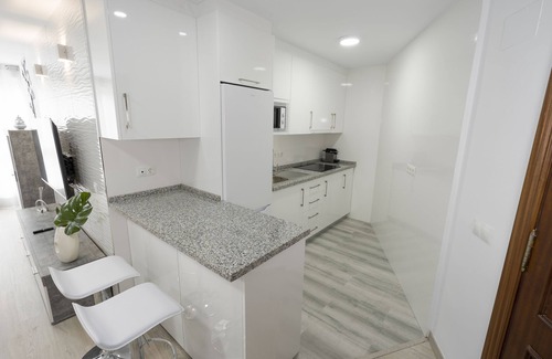 Benalmadena Costa Apartment | First line Beach, Pool, Puerto Marina.
