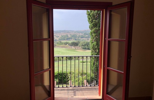 San Roque House | First line of golf. Wide and quiet house in Sotogrande. Amazing location