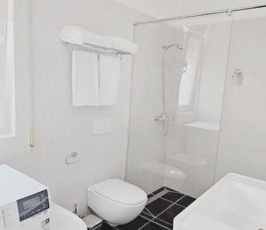 Qender Apartment | First Street Apartments