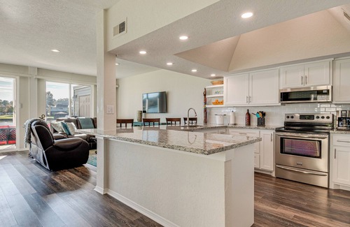 April Sound House | Fish & Boat on Lake Conroe: Waterfront Retreat!