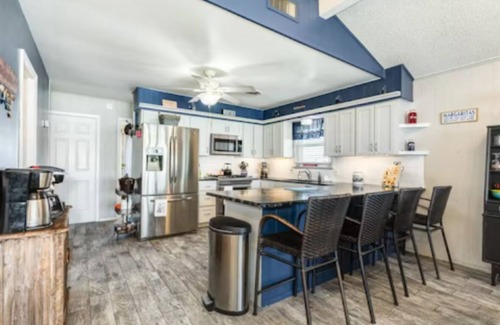 Jamaica Beach House | Fish,Crab,Swim on Waterfront Beach House !