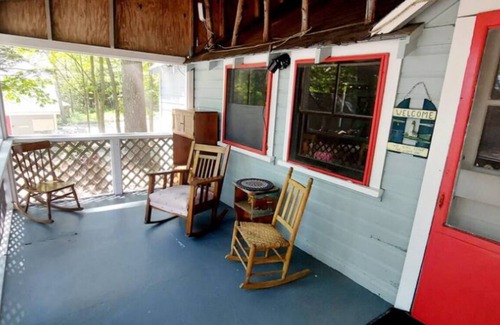 Orland Cottage | Fish Tale Cabin at Toddy Pond - water fun, close coastal towns/parks and more!
