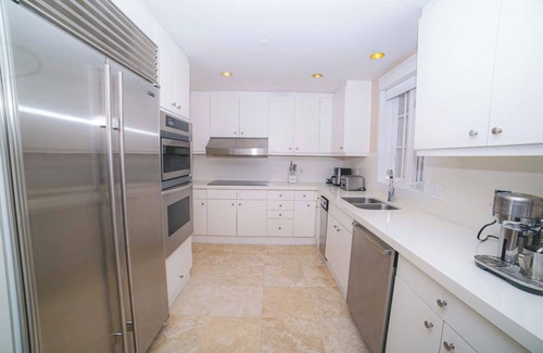 Miami Beach Apartment | FISHER ISLAND — Luxury 2-Bedroom with WiFi & AC on Miami’s Most Exclusive Island