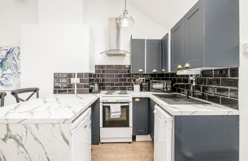 Beaumaris Ski Chalet | Fisherman Cottage Llanfaes near Beaumaris