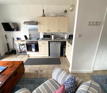 West Bexington Ski Chalet | Fisherman's Daughter