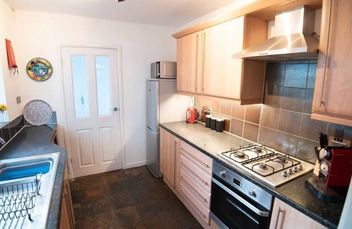 Poole House | Fisherman's-Terrace (Tardis) Old RNLI & Crabbing Area Free Secure Parking