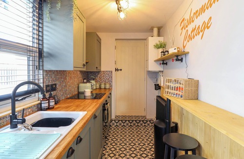 Prestatyn Cottage | FISHERMANS COTTAGE, pet friendly, with hot tub in Prestatyn