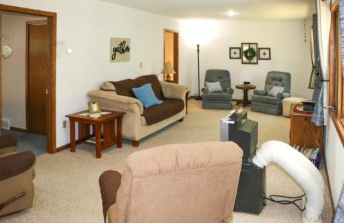 Rice Lake House | Fishermens Paradise with Fire Pit on Rice Lake!