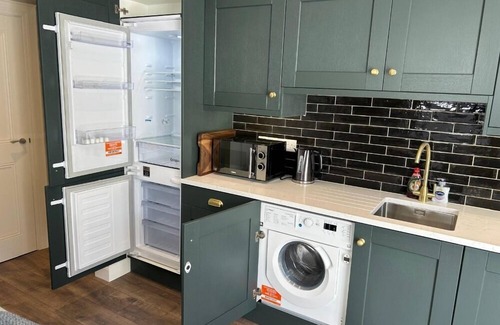 Queens Quarter Apartment | Fisherwick House - Stylish 1 Bedroom Apartment
