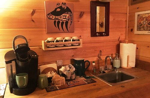 Blue Ridge Cabin | Fishing Bear Cabin- 135/per nite IF 2 people only: SEE Description/rates