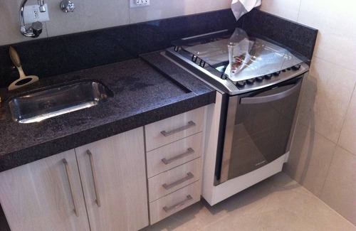 Toninhas Apartment | Fit modern condo with great entertainment (Wembley Tenis)