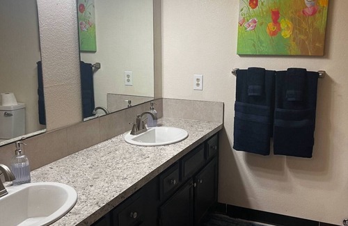 Spokane House | Five Mile -3 bed 1 bath unitnn