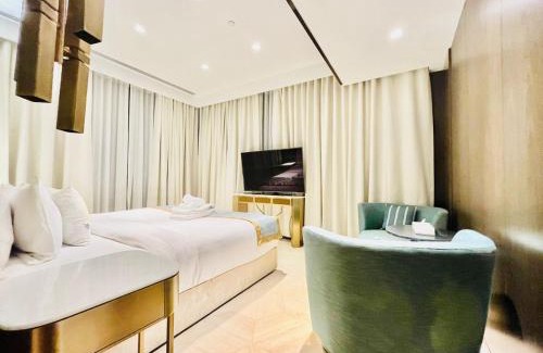 Palm Jumeirah Apartment | FIVE Palm Jumeirah - 2 Bedrooms & Maid Room in a Splendid Resort - ModernLux