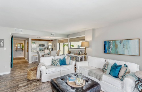 Pensacola Beach Condo | Five Star Vacation Awaits