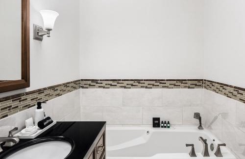 Historic District Hotel | Flag House Inn