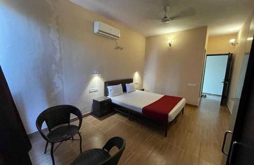 Baga Hotel | Flagship Amour By The Beach